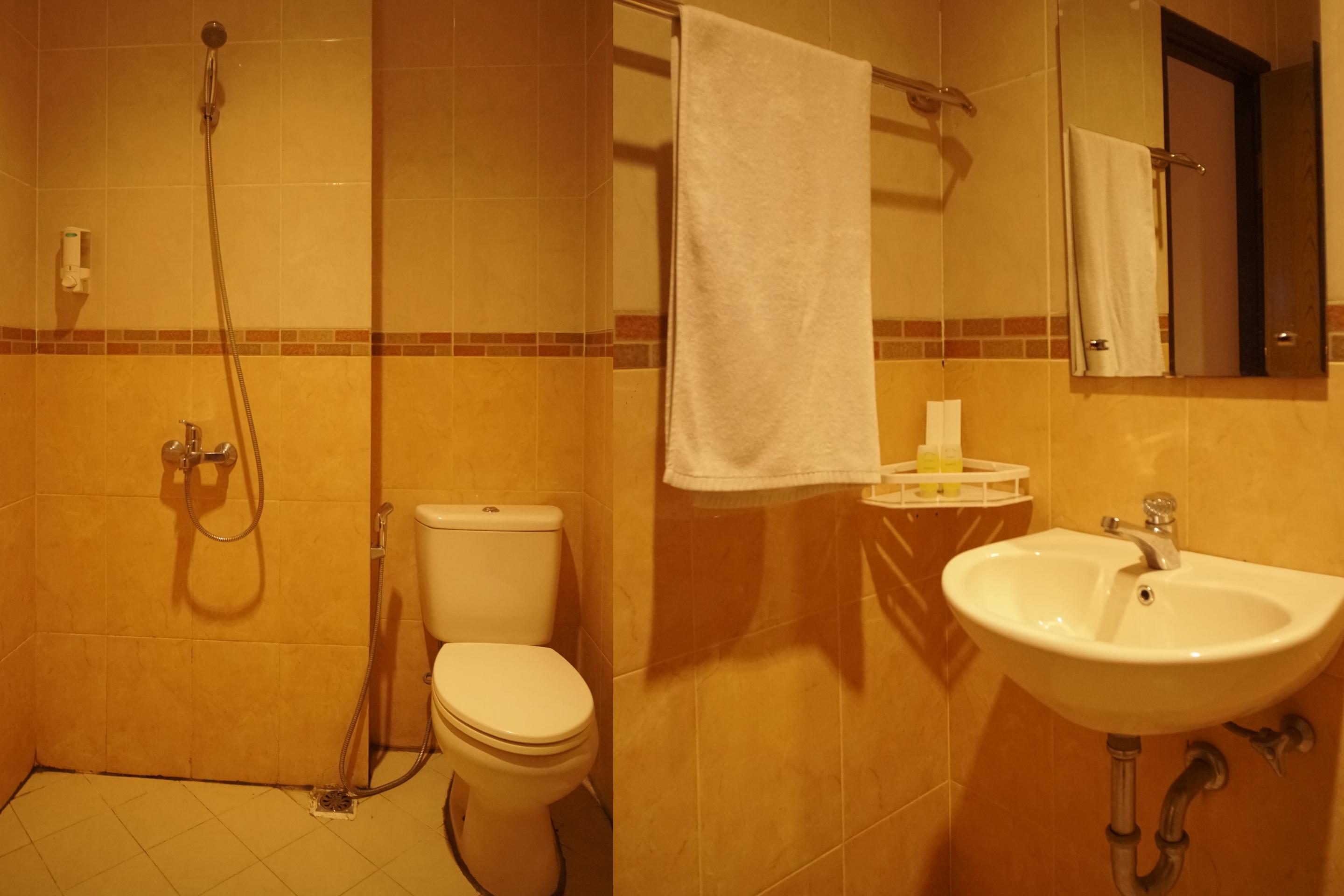 Capital O 142 Hotel Al Furqon Syariah Palembang Dış mekan fotoğraf