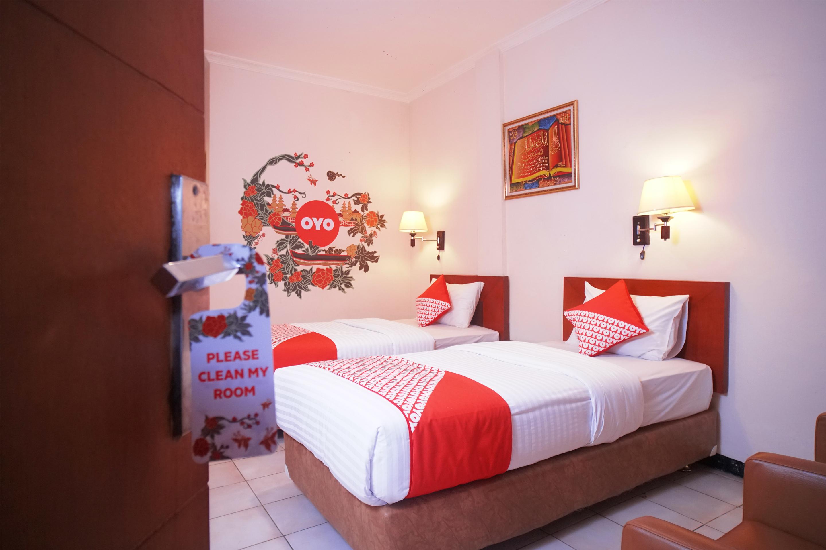 Capital O 142 Hotel Al Furqon Syariah Palembang Dış mekan fotoğraf