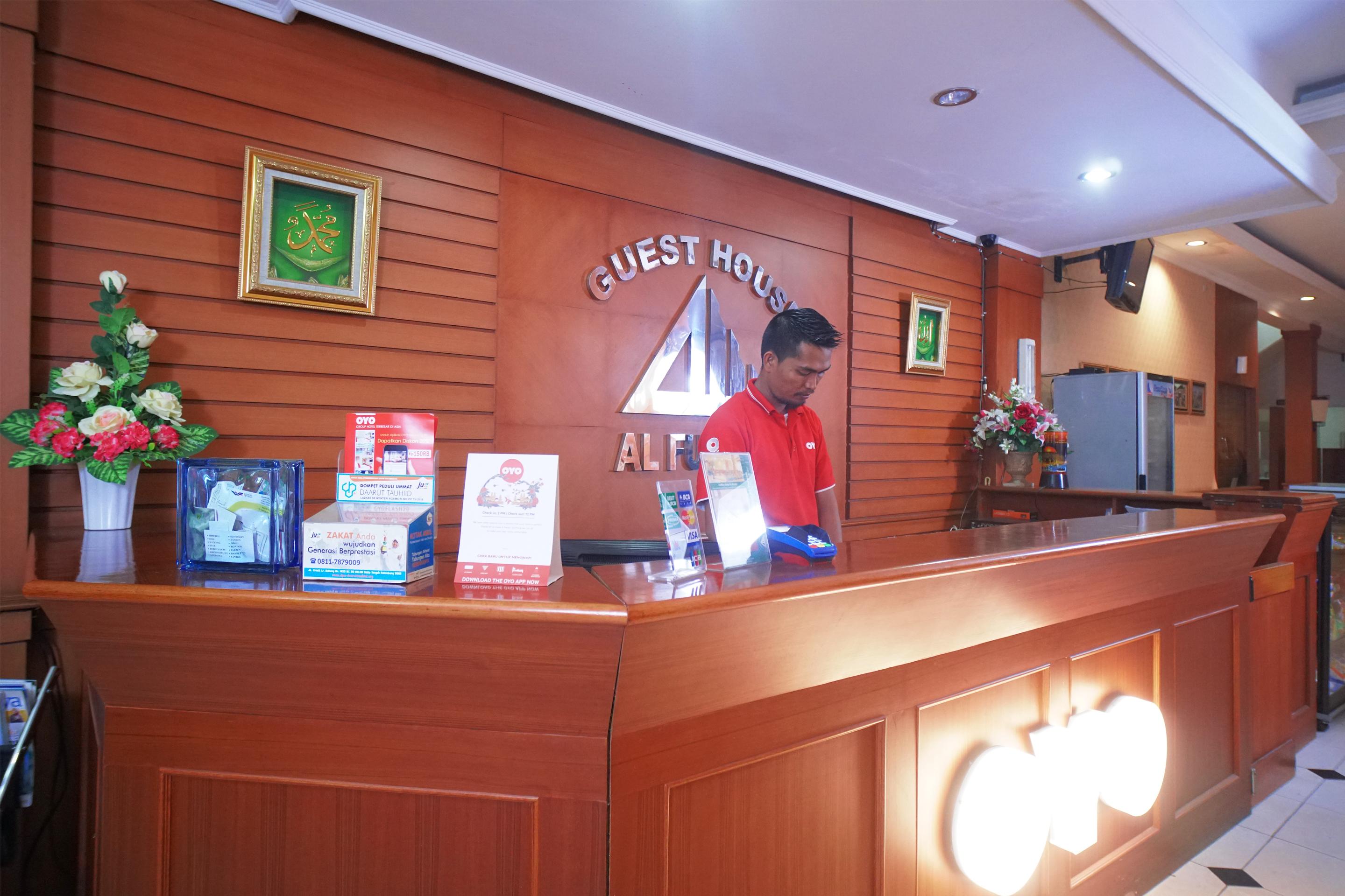 Capital O 142 Hotel Al Furqon Syariah Palembang Dış mekan fotoğraf