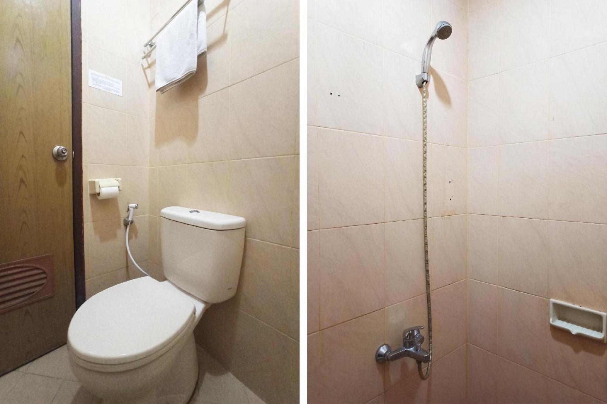 Capital O 142 Hotel Al Furqon Syariah Palembang Dış mekan fotoğraf