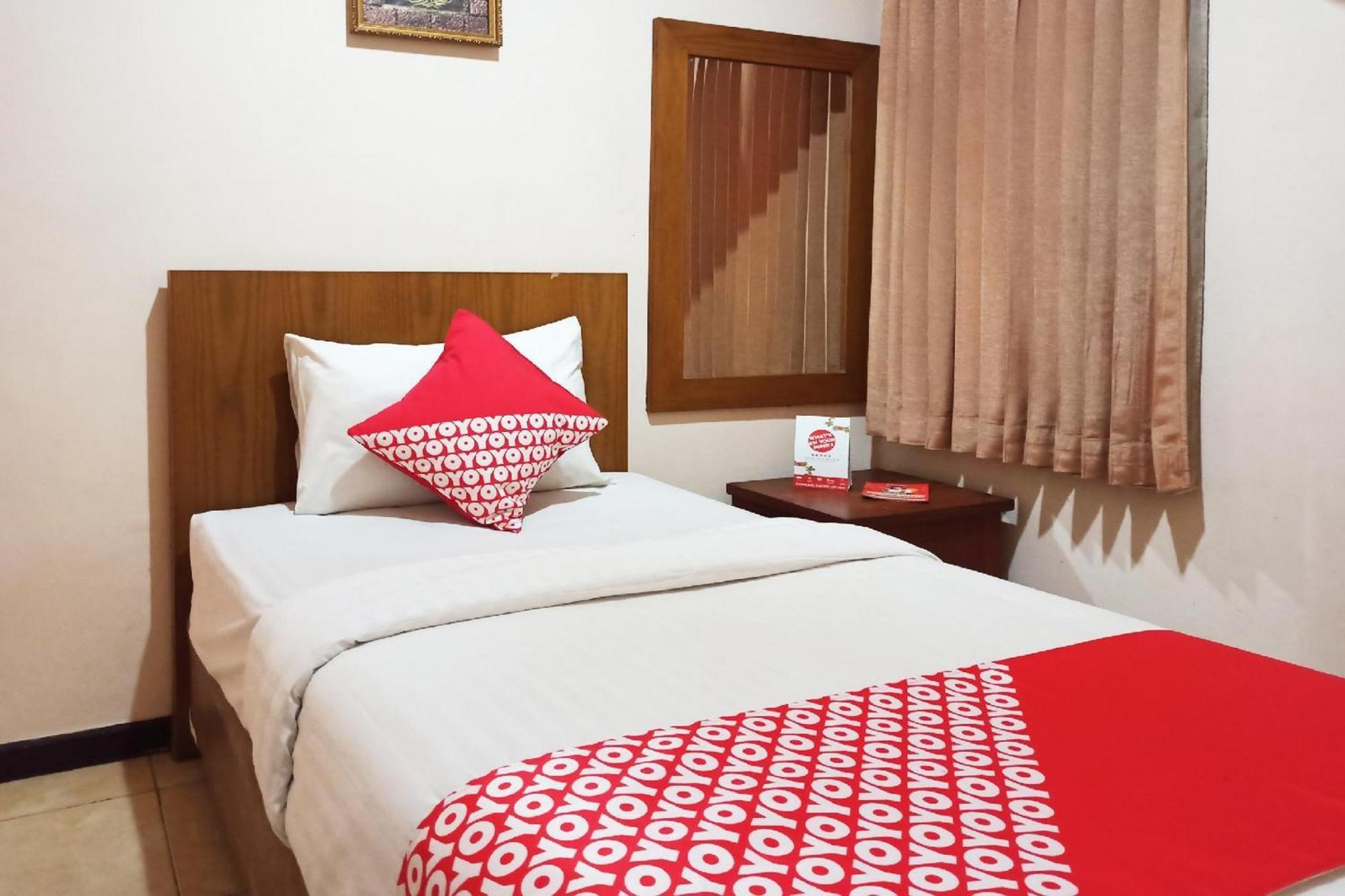 Capital O 142 Hotel Al Furqon Syariah Palembang Dış mekan fotoğraf
