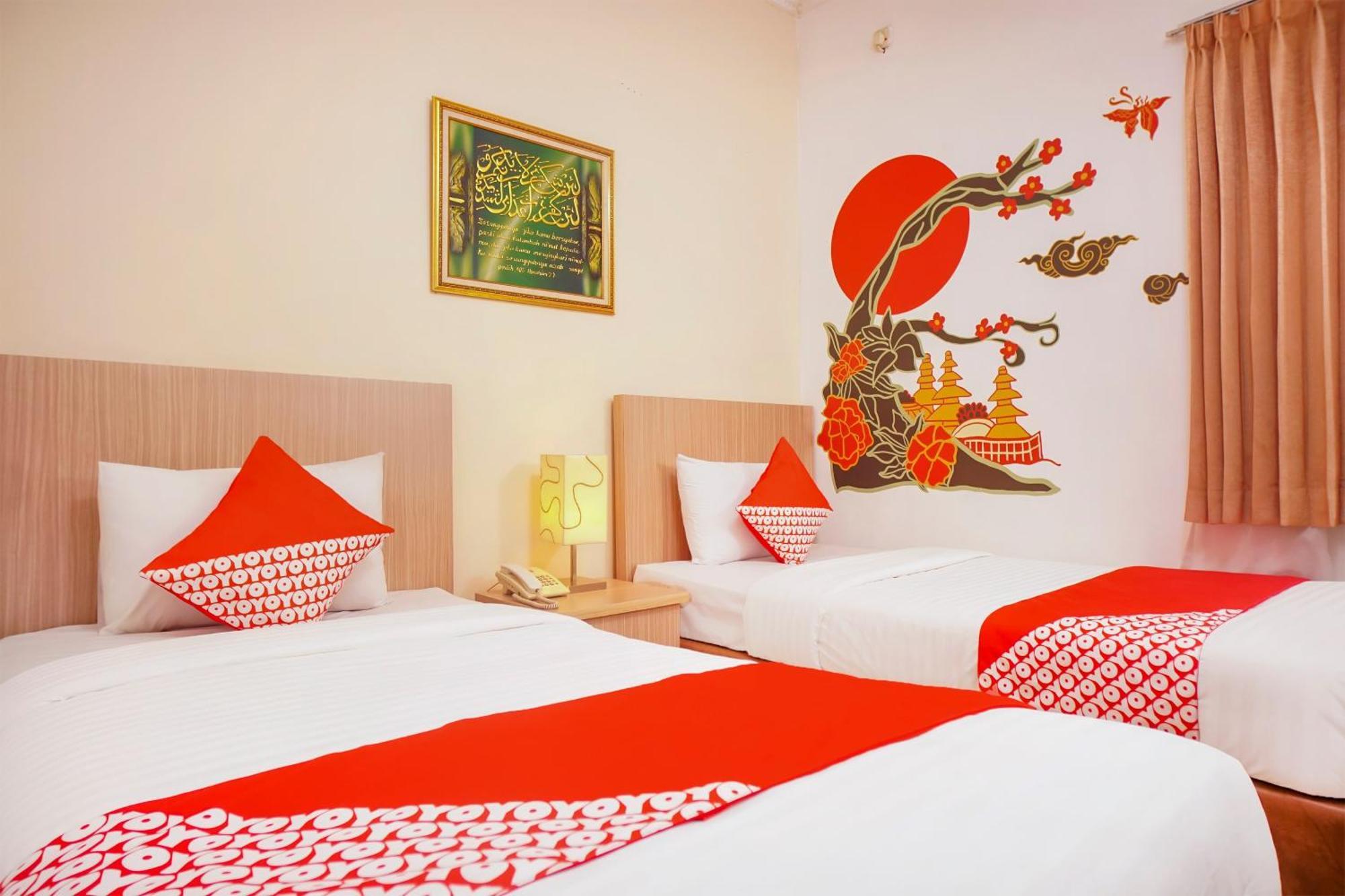 Capital O 142 Hotel Al Furqon Syariah Palembang Dış mekan fotoğraf